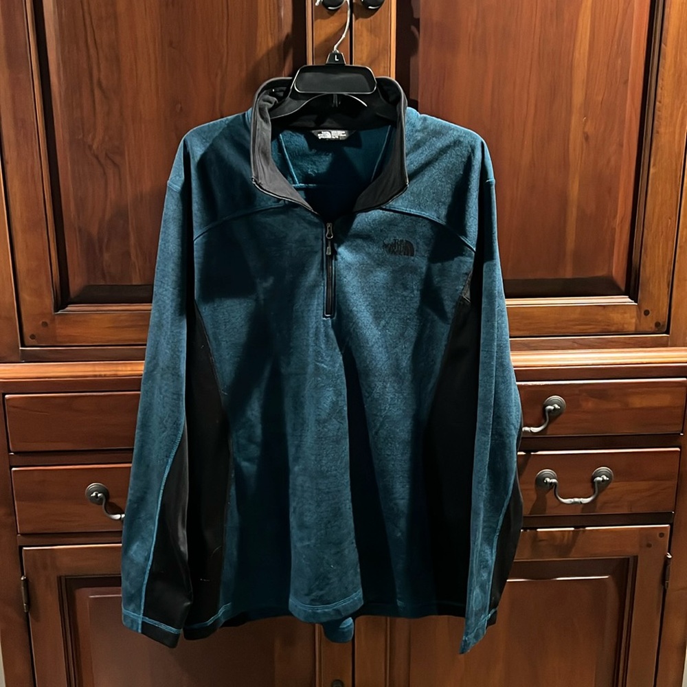 The North Face 1/4 zip